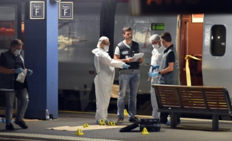 Arras (AFP). Coups de feu dans le Thalys: J'ai entendu +clic-clic-clic+, j'ai cru que c'était un jouet
