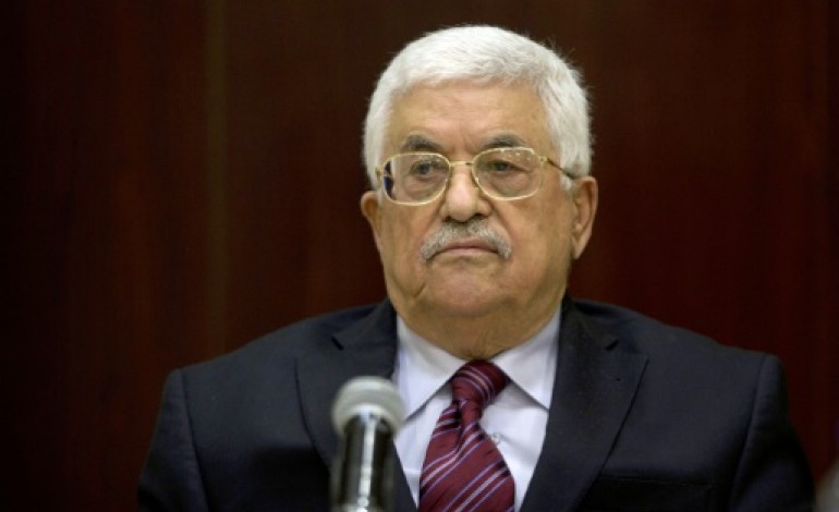 Ramallah (Territoires palestiniens) (AFP). Abbas démissionne de la direction de l'OLP pour provoquer une élection interne