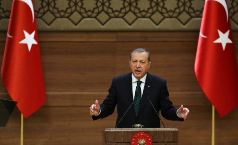 ANKARA (AFP). Turquie: Erdogan maintient son pari risqué et convoque des élections dans un climat délétère