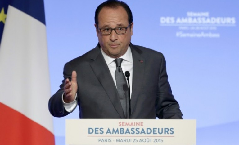 Paris (AFP). Crise boursière: Hollande confiant sur la Chine, l'appelle à prendre ses responsabilités