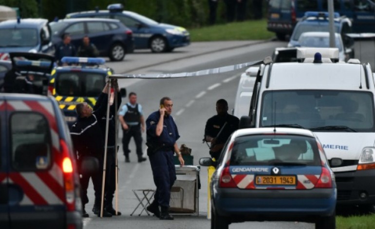 Roye (France) (AFP). Fusillade dans un camp de gens du voyage: quatre morts, dont un gendarme
