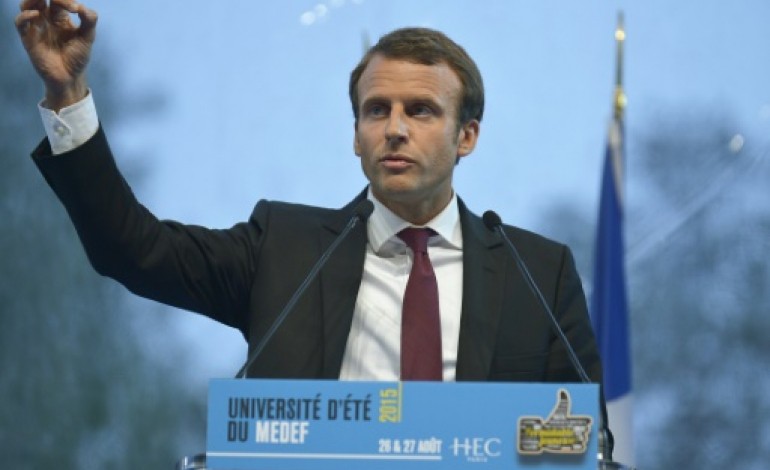 Jouy-en-Josas (France) (AFP). Macron appelle les entrepreneurs à prendre leurs responsabilités et à investir