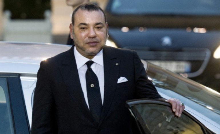 Paris (AFP). Soupçons de chantage contre le roi du Maroc: 2 journalistes français déférés 