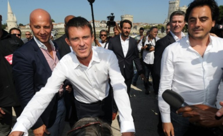 La Rochelle (AFP). PS à La Rochelle: Valls boucle les travaux d'un parti en quête d'union