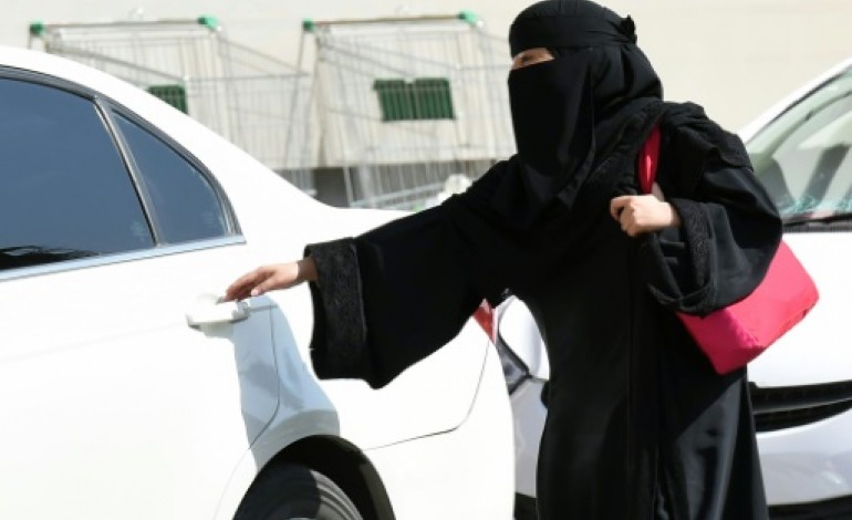 Jeddah (Arabie saoudite) (AFP). Arabie: premier jour d'inscription pour les femmes candidates aux municipales