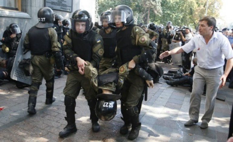 Kiev (AFP). Ukraine: un membre de la Garde nationale succombe à une blessure par balle