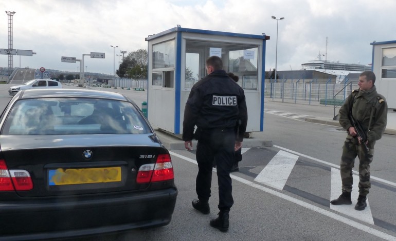Passeur et migrants arrêtés à Cherbourg