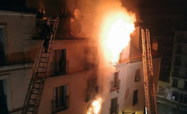 Paris (AFP). Un incendie fait 8 morts à Paris, la piste criminelle privilégiée