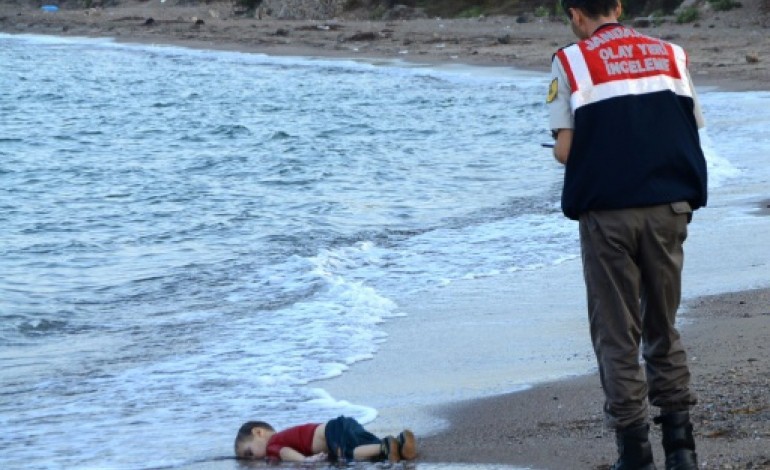 Paris (AFP). Migrants: la photo d'un enfant mort agit comme un électrochoc sur la classe politique  