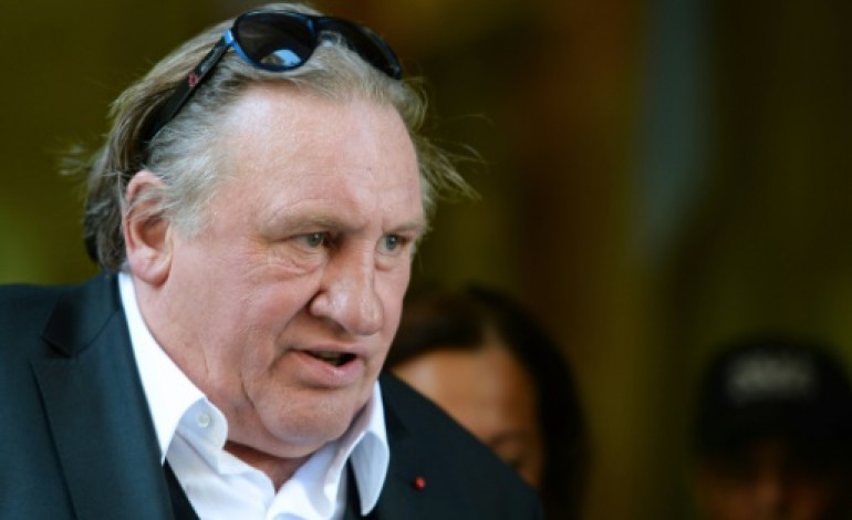 Paris (AFP). Gérard Depardieu envisage de tout vendre en France