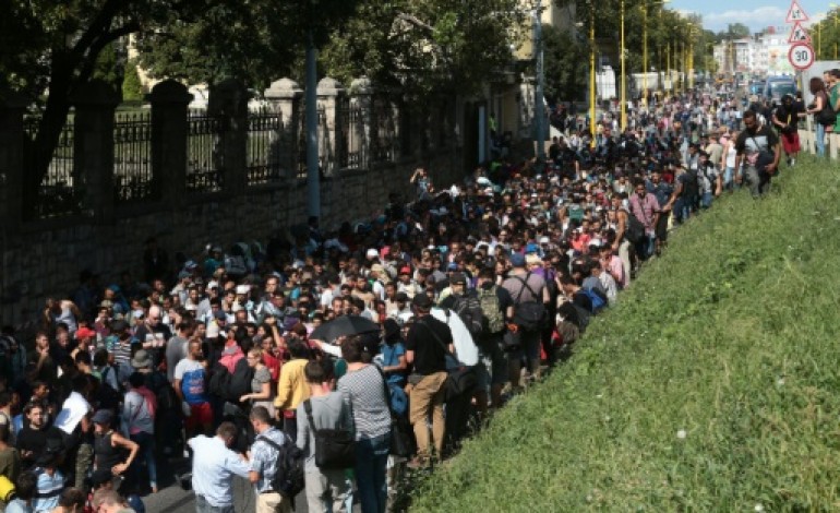 Budapest (AFP). La Hongrie renforce en urgence sa législation anti-migrants