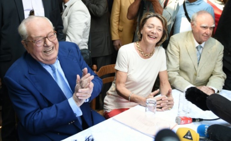 Marseille (AFP). Le Pen organise ses frondeurs en marge du FN, qui planche sur les régionales