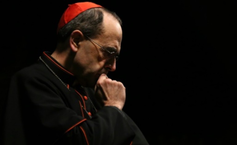 Paris (AFP). Des évêques français, qui accueillent déjà des réfugiés, saluent l'appel réaliste du pape
