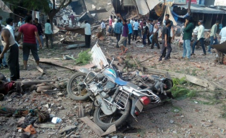 New Delhi (AFP). Inde: 85 morts, selon un nouveau bilan, après l'explosion d'une bonbonne de gaz 