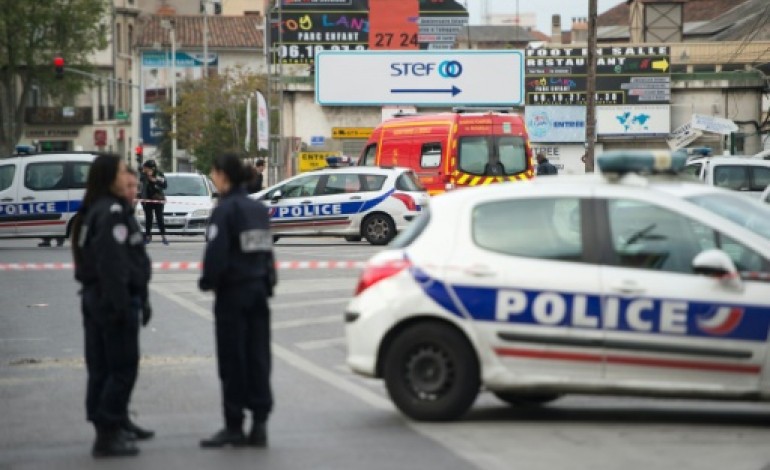 Marseille (AFP). Un mort et plusieurs blessés dans une fusillade dans le centre de Marseille