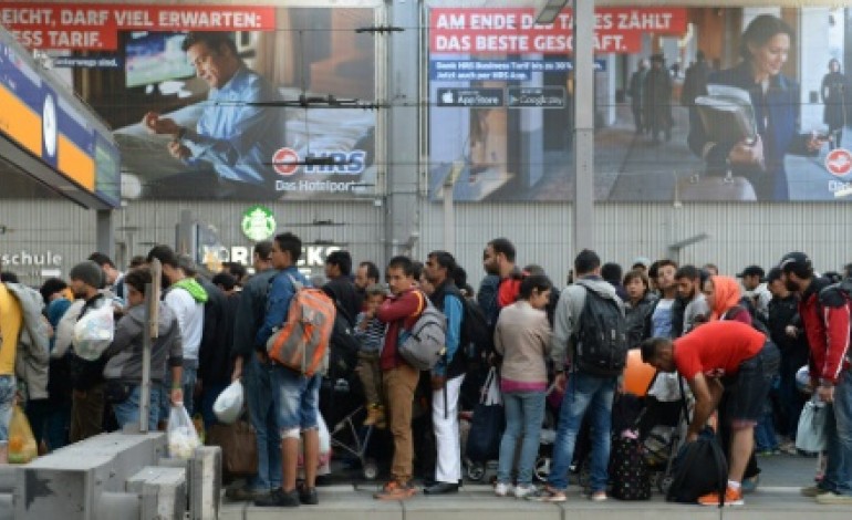Berlin (AFP). Réfugiés: l'Allemagne réintroduit des contrôles aux frontières avec l'Autriche 