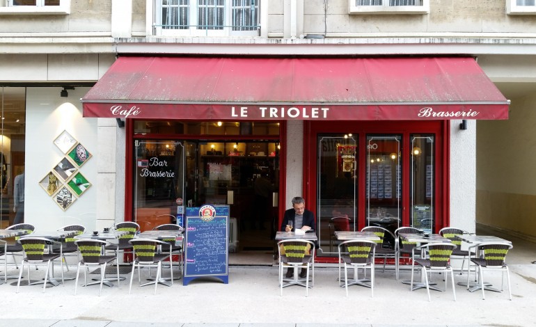 Bonne table : Le Triolet, un plat, un café en plein centre