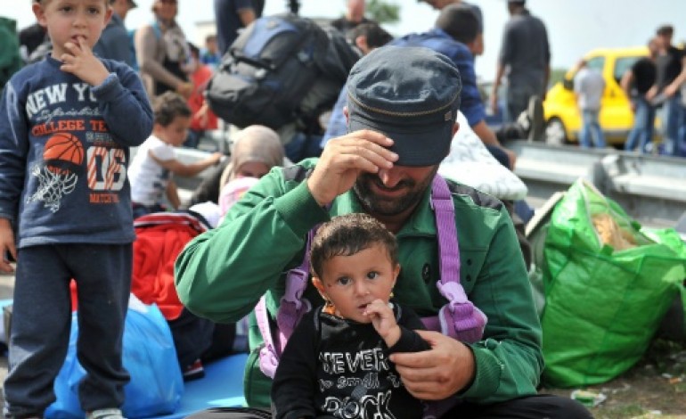 SID (Serbie) (AFP). Les migrants bloqués en Serbie en quête d'autres routes