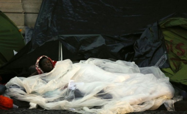 Paris (AFP). Migrants: deux campements en cours d'évacuation à Paris