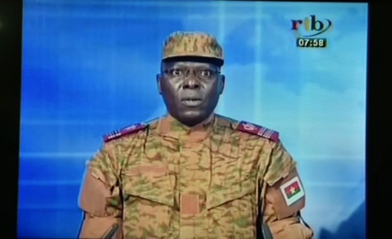 Ouagadougou (AFP). Burkina: les institutions dissoutes par un Comité militaire 