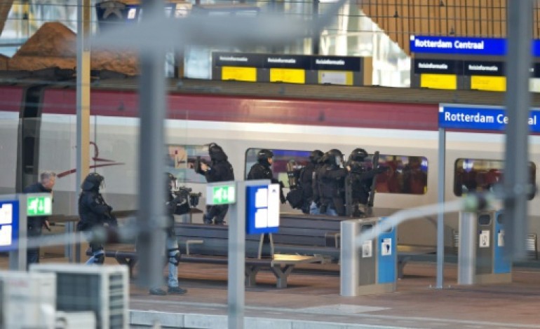 La Haye (AFP). Pays-Bas: arrestation de l'homme qui s'était enfermé dans les toilettes du Thalys à Rotterdam