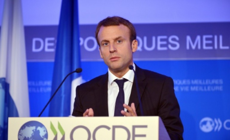 Paris (AFP). Macron vilipendé à gauche après ses propos explosifs sur les fonctionnaires