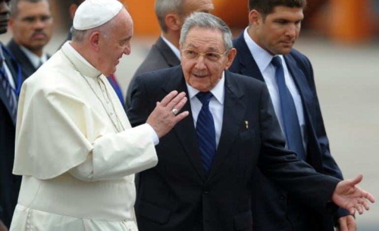 Cité du Vatican (AFP). Le pape appelle Cuba à s'ouvrir à l'Eglise et aux Etats-Unis