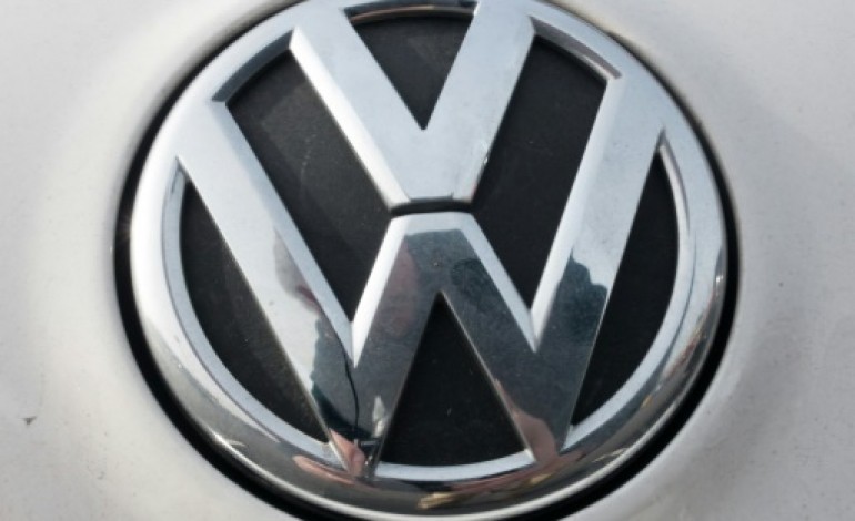 Francfort (AFP). Volkswagen poursuit sa chute en Bourse après sa tricherie aux Etats-Unis