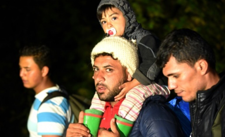 Bruxelles (AFP). L'UE se répartit 120.000 réfugiés dans la douleur