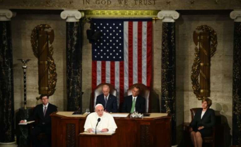 Washington (AFP). Le pape appelle à la vigilance contre tout fondamentalisme devant le Congrès
