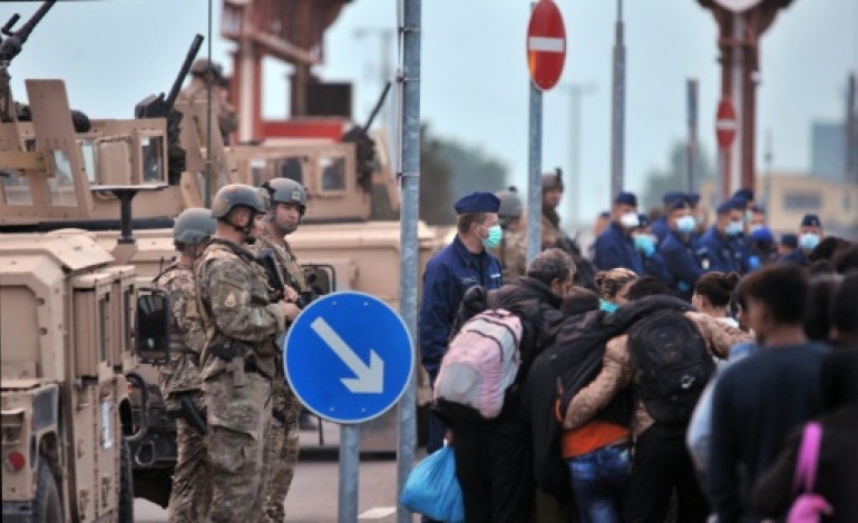 Budapest (AFP). Migrants: l'UE encore loin d'une solution, climat tendu dans les Balkans