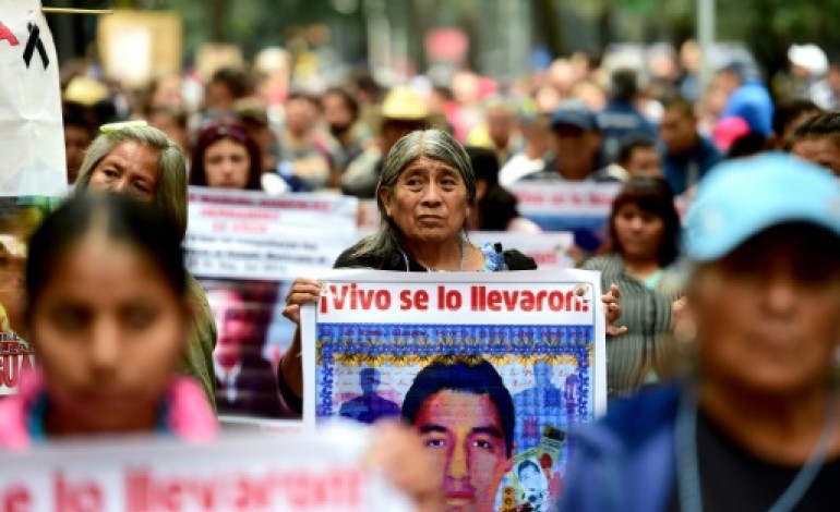 Mexico (AFP). Le Mexique marque le 1er anniversaire de la disparition des 43 étudiants