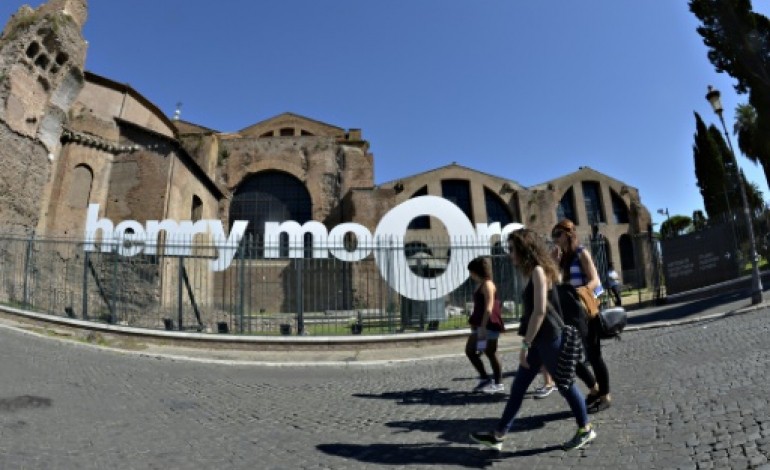 Rome (AFP). A Rome, les sculptures de Henry Moore dialoguent avec des pierres millénaires