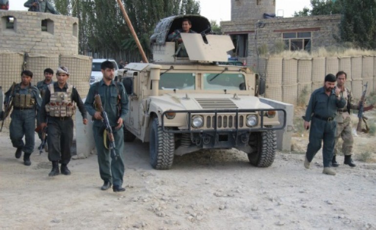 Kunduz (Afghanistan) (AFP). Afghanistan: l'armée à la peine contre les talibans à Kunduz malgré l'aide de l'Otan
