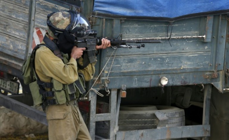 Ramallah (Territoires palestiniens) (AFP). Cisjordanie: un jeune Palestinien tué, les heurts se poursuivent