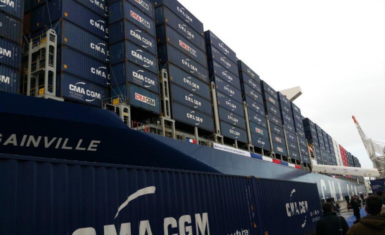 Au Havre,  François Hollande fait l'éloge du transport maritime français
