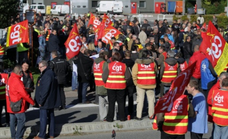 Paris (AFP). Des salariés dans la rue pour dire non aux réformes du gouvernement