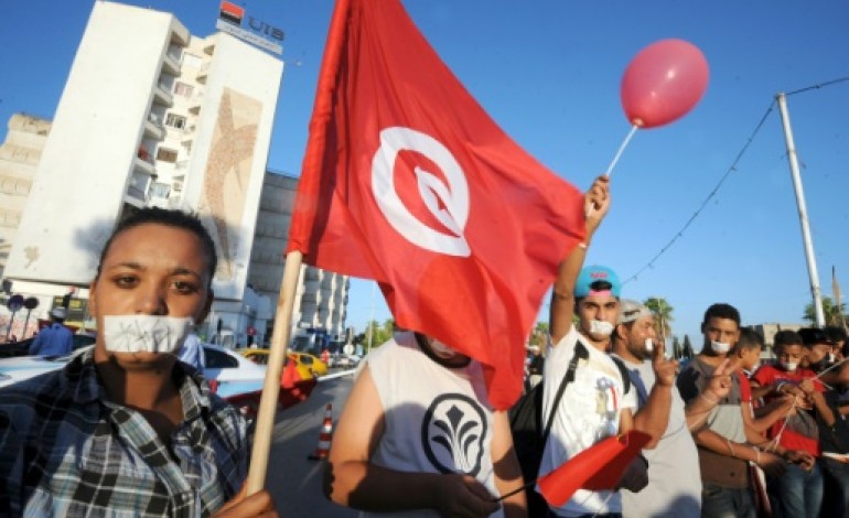 Oslo (AFP). Le Nobel de la paix soutient le seul espoir du printemps arabe en Tunisie 