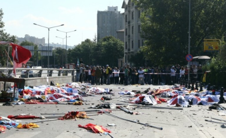 Ankara (AFP). Turquie : le bilan du double attentat-suicide d'Ankara passe à 95 morts 