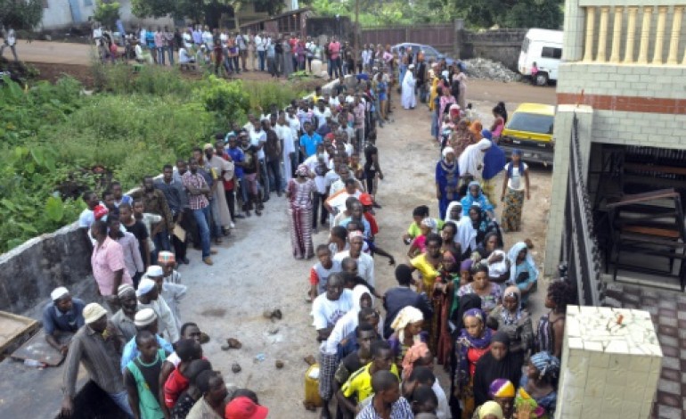 Conakry (AFP). Les Guinéens votent en masse pour une présidentielle disputée