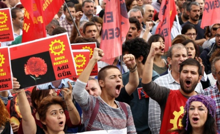 Ankara (AFP). Attentat d'Ankara: l'opposition intensifie ses attaques contre Erdogan 