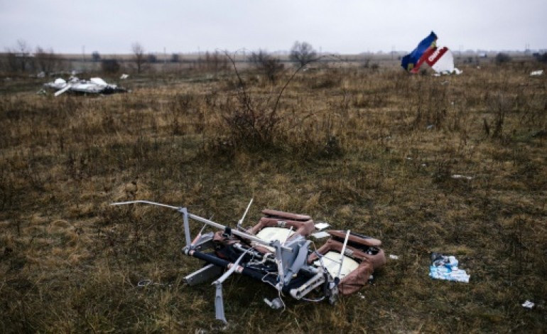 Gilze-Rijen (Pays-Bas) (AFP). Le vol MH17 abattu par un missile BUK tiré d'une zone prorusse