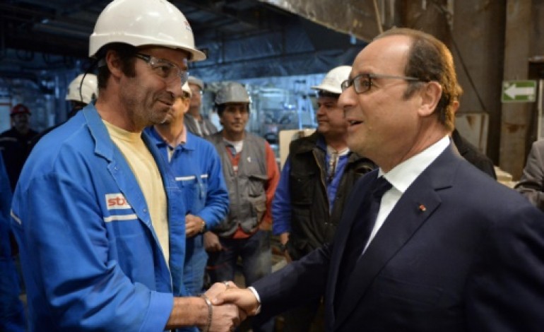 Saint-Nazaire (AFP). Hollande aux chantiers navals de Saint-Nazaire plaide pour le dialogue social