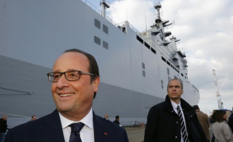 Saint-Nazaire (AFP). Air France: Hollande pour un accord qui préserve l'emploi et assure la compétitivité 