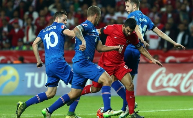 Paris (AFP). Euro-2016: Croatie et Turquie qualifiées, Pays-Bas éliminés