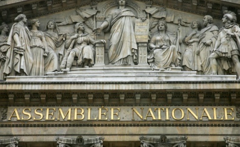 Paris (AFP). L'Assemblée vote la baisse de 2 milliards d'euros de l'impôt sur le revenu en 2016 