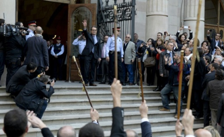 Barcelone (AFP). Catalogne: Artur Mas au tribunal pour désobéissance civile