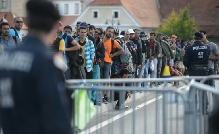 Ljubljana (AFP). Migrants: la Slovénie suspend son trafic ferroviaire avec la Croatie
