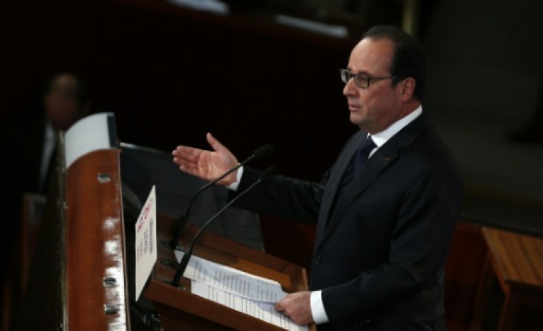 Paris (AFP). Conférence sociale: Hollande met en garde contre la disparition du modèle social 