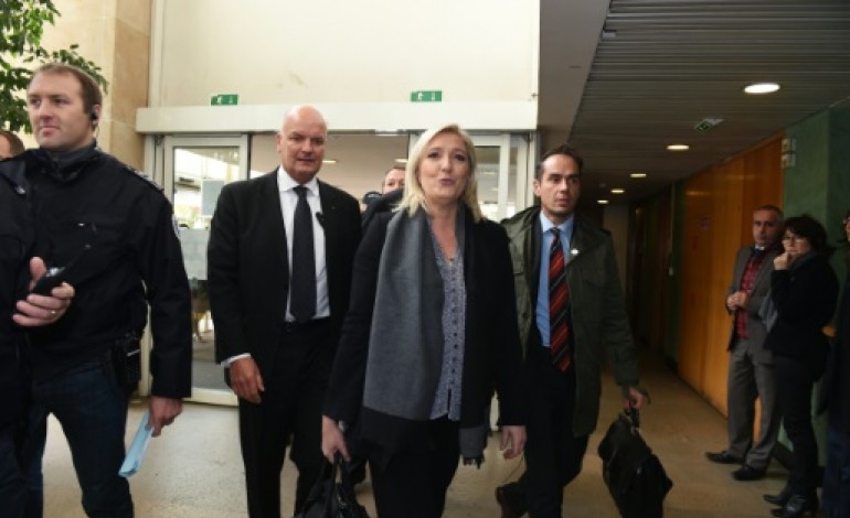 Lyon (AFP). Marine Le Pen jugée pour avoir comparé les prières de rue à l'Occupation